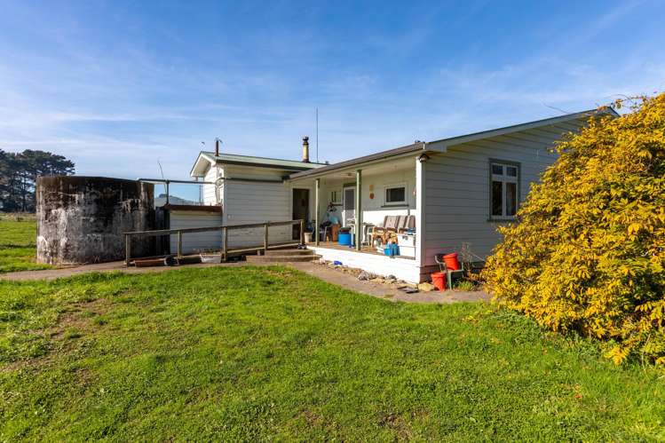 120 Okarae Road Rangitikei Surrounds_18