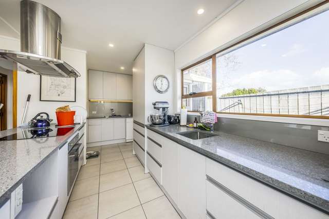 2/13 Phoenix Place Papatoetoe_4