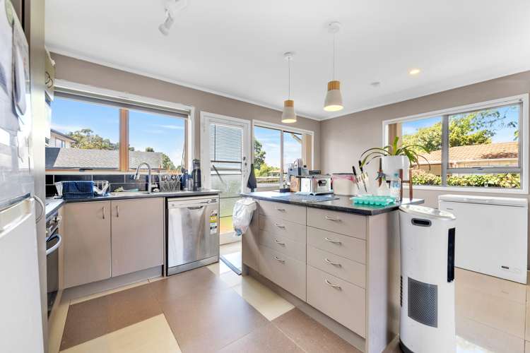 3/34 Latham Avenue Pakuranga_5