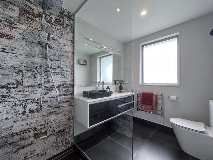 214 Findlay Road Ascot_12