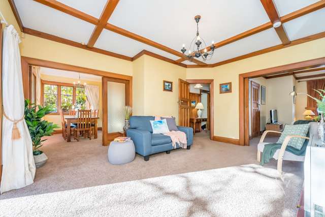 77 Pohutukawa Street Woburn_4