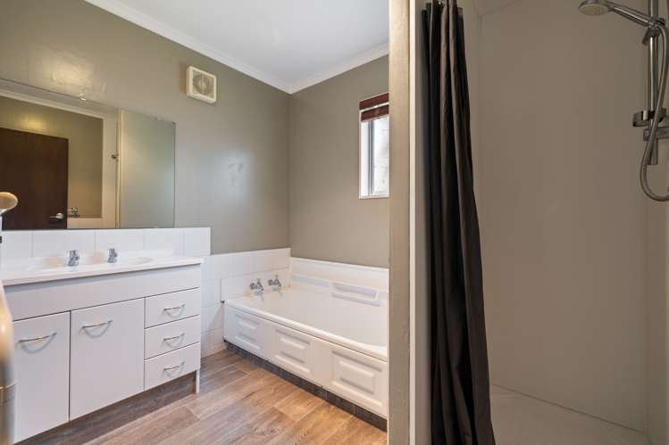 10 Humphries Place Awapuni_12