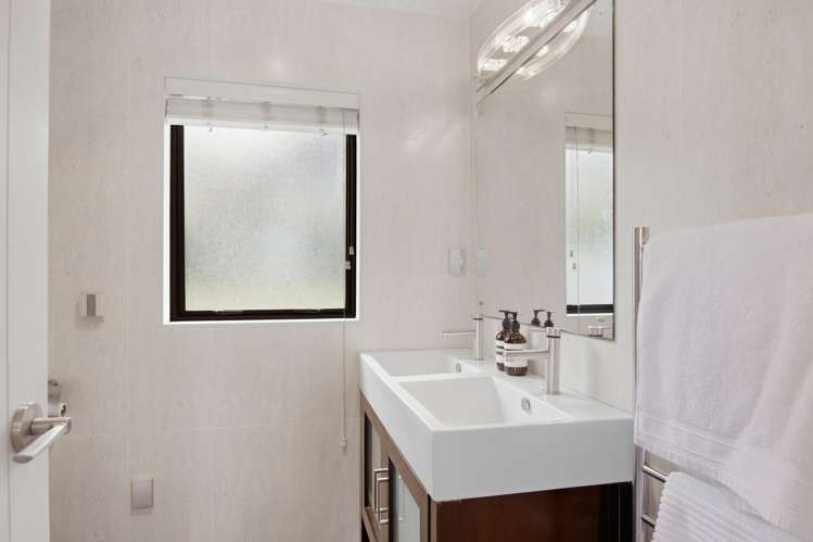 16 Wye Oak Drive Schnapper Rock_15