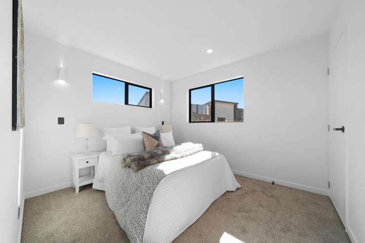 6/11 & 13 Skeates Avenue_5