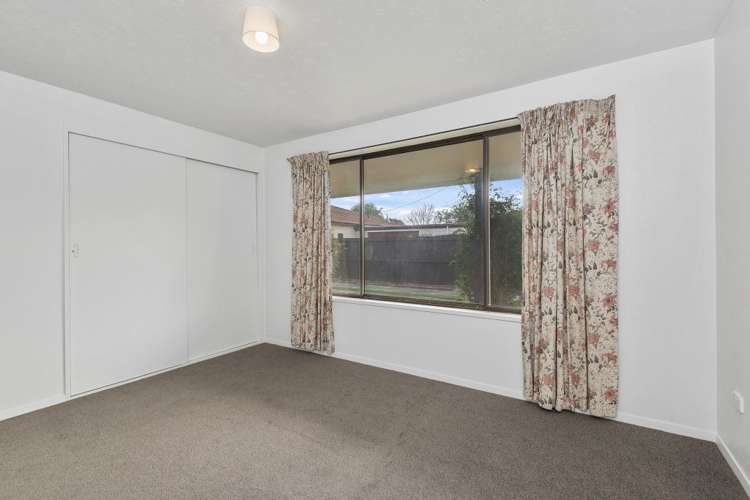 16 Momorangi Crescent Redwood_7