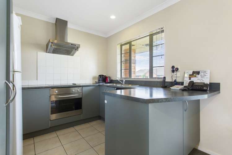 16 Old Park Place Takanini_6