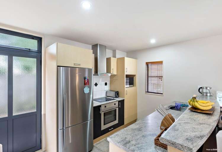 3/8 Soljak Place Mt Albert_5