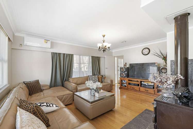 47 Clark Road Pahurehure_3