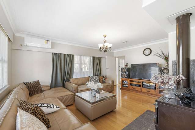 47 Clark Road Pahurehure_3