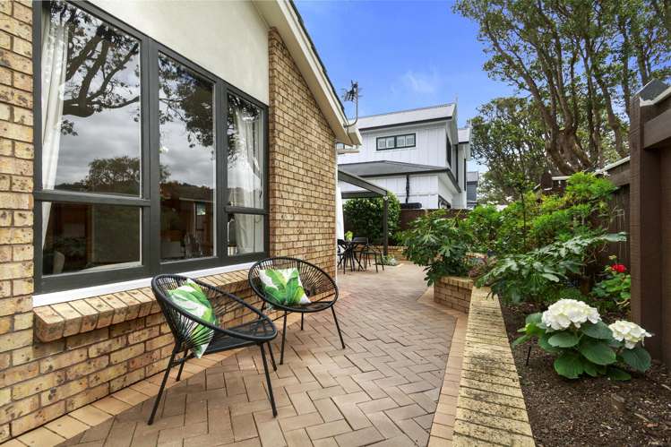 66 Queens Grove Hutt Central_16