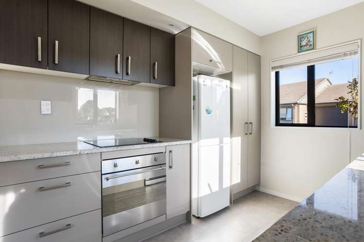 38 Royalle Mews_3
