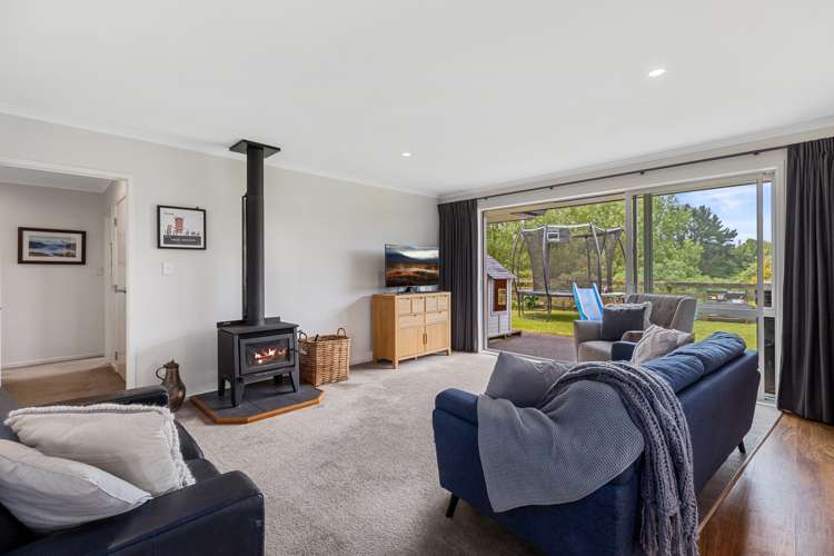 10 Carex Close Pyes Pa_9