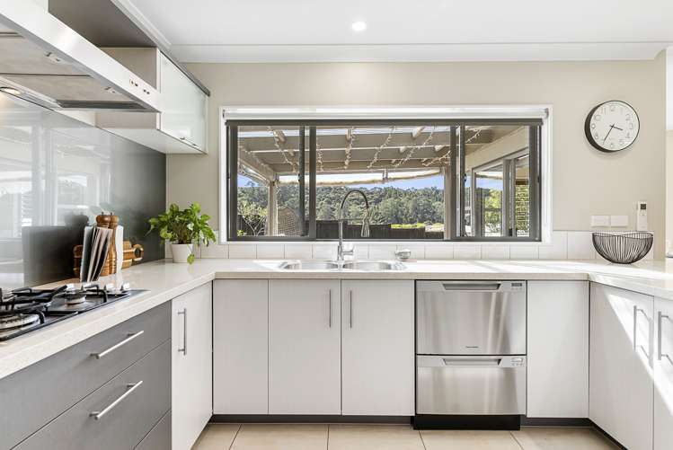 52 William Gamble Drive Greenhithe_15