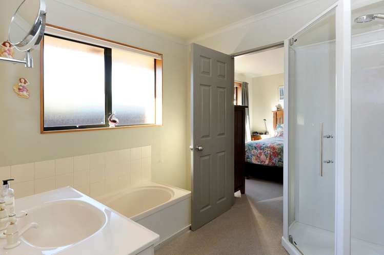 6 Sorrento Way The Wood_8