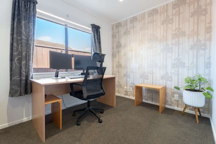 15 Kentwood Drive Woodridge_13