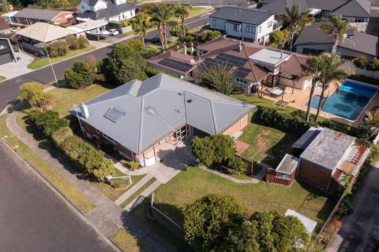 8 Hillcrest Road Otumoetai_17