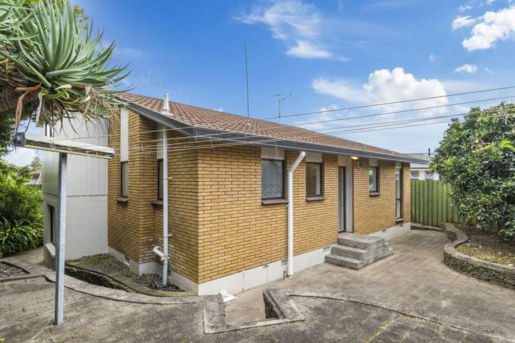 48 Eaton Crescent Matua_13