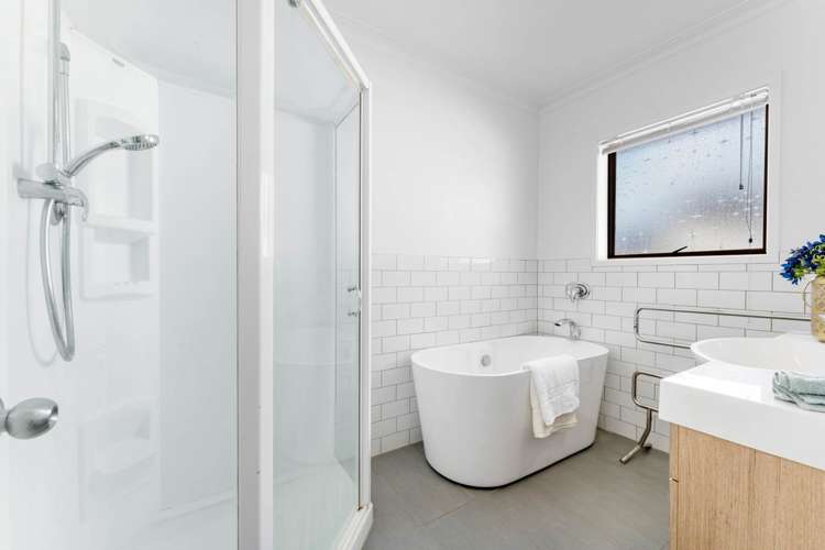 37 Nui Mana Place Te Atatu South_9