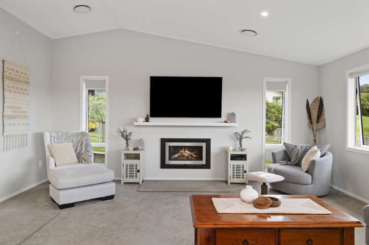 23 Botanical Heights Drive Waipahihi_11