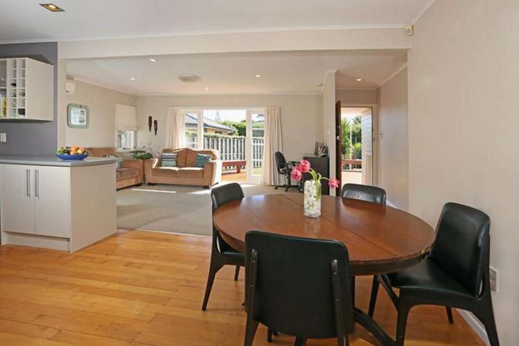 3 Brookfield Road Te Atatu Peninsula_2