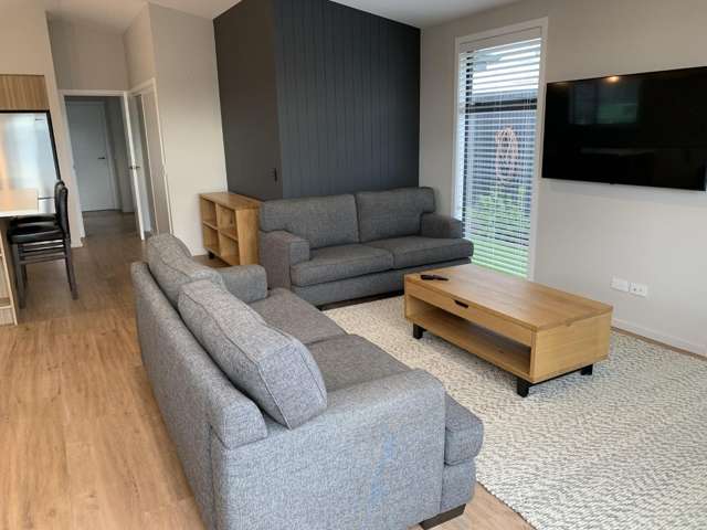 1 Rhodes Street 11293_4