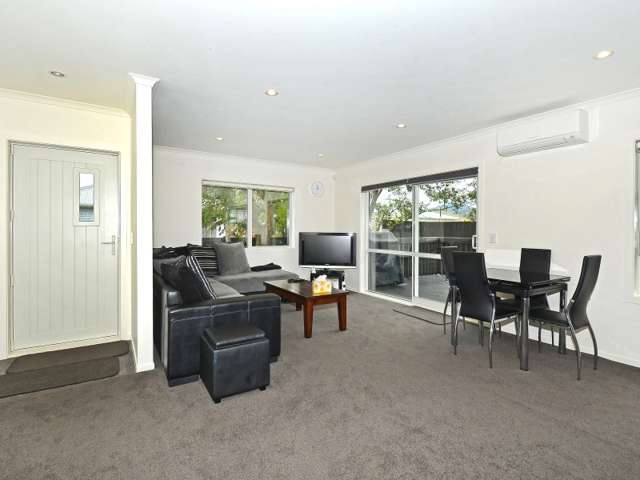 2/6 Pitt Street Moera_2