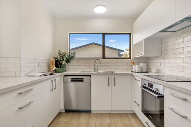 2/83 Gloucester Road Mount Maunganui_1