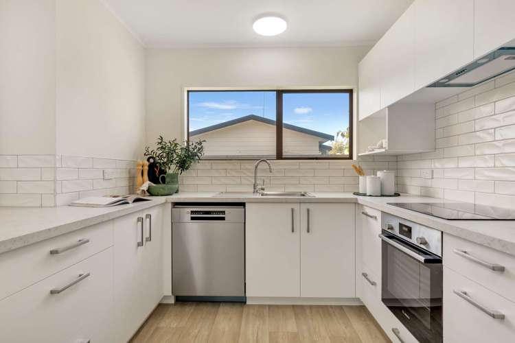 2/83 Gloucester Road Mount Maunganui_1