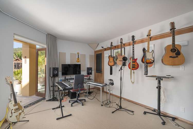 213 Sh25 Kuaotunu-Wharekaho Rd Kuaotunu_13