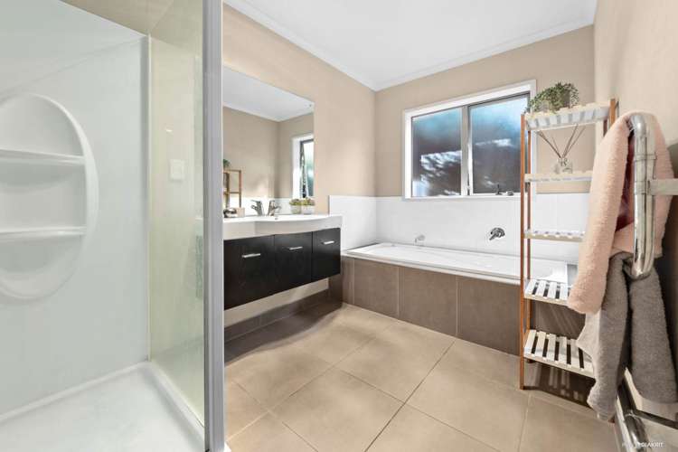 5 Bilancia Place Flat Bush_15