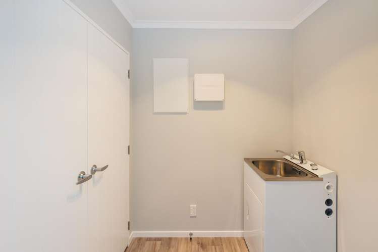 168 Maxwells Line Awapuni_17