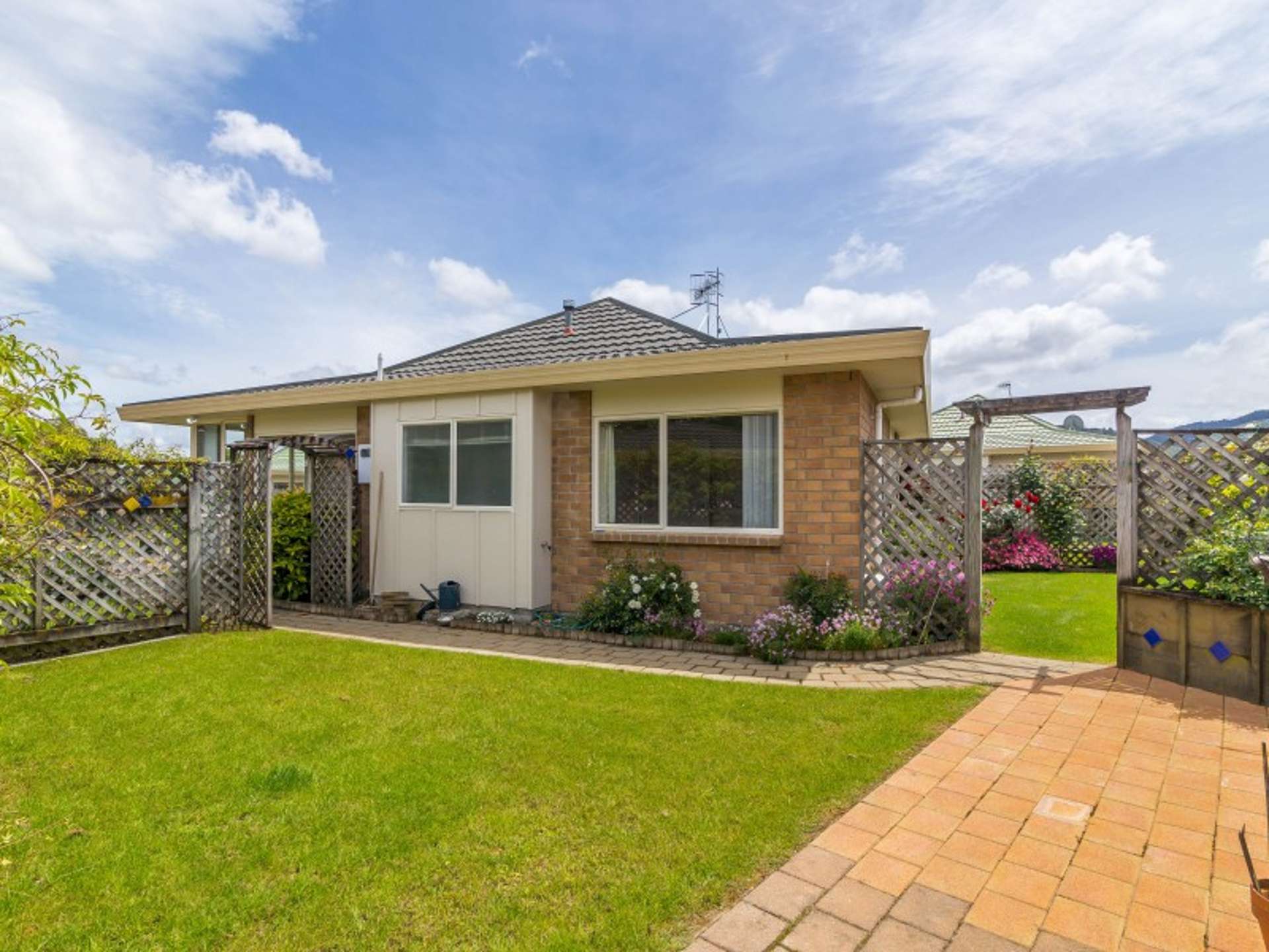 18/17 John Street Trentham_0