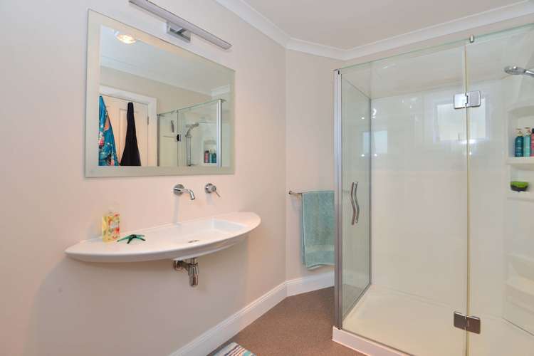 3 Double Bay Place Army Bay_13