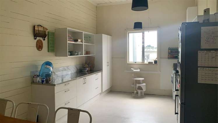 2/47-49 Devon Street East New Plymouth_5