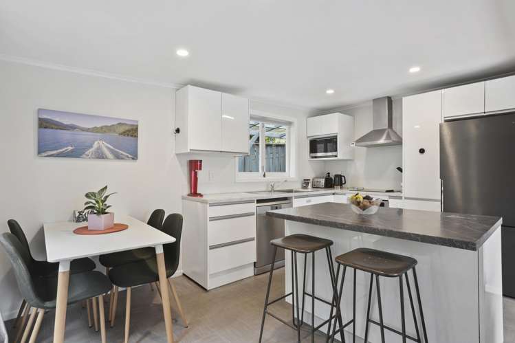 83 Mcleod Road Te Atatu South_8