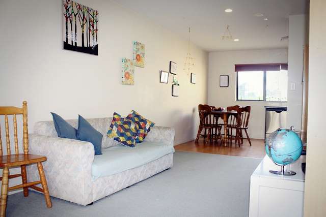 4/12 Crown Lynn Place New Lynn_2