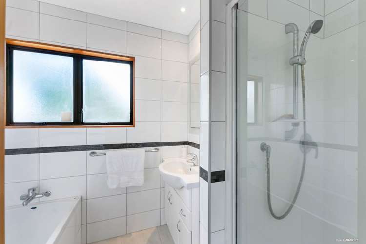 4 Gleneagles Grove Wattle Downs_11