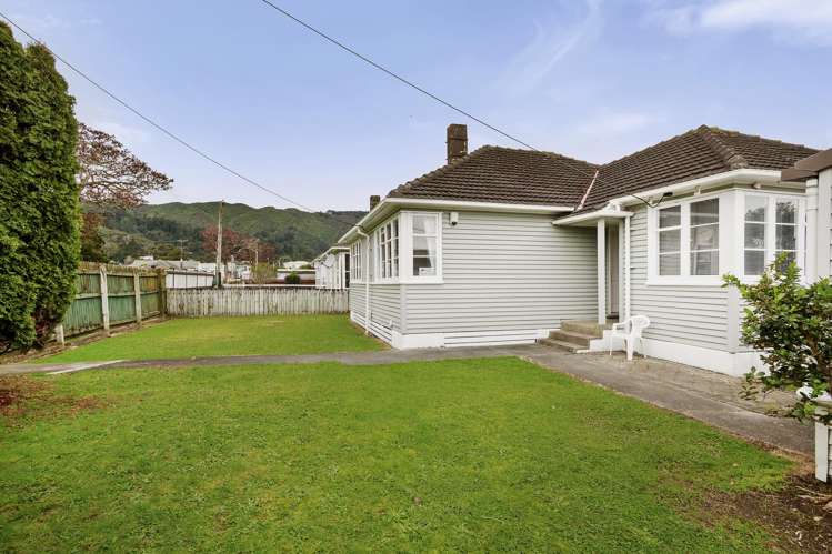 1/1 Strand Crescent Naenae_16