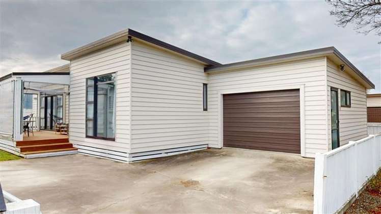 50 Exeter Crescent Takaro_11