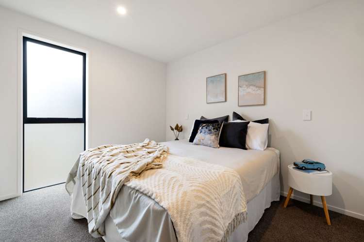 4/3 Huia Avenue Forest Lake_11