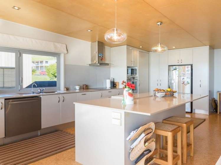 15 Taranga Road Langs Beach_9