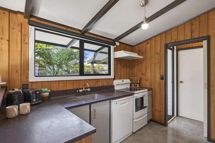 41 Takiroa Street Urenui_11