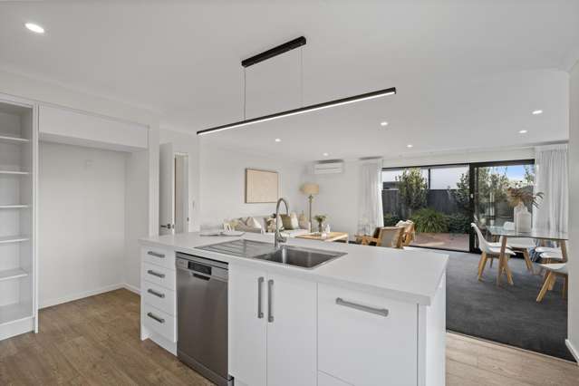 25 Malaga Crescent Harewood_3