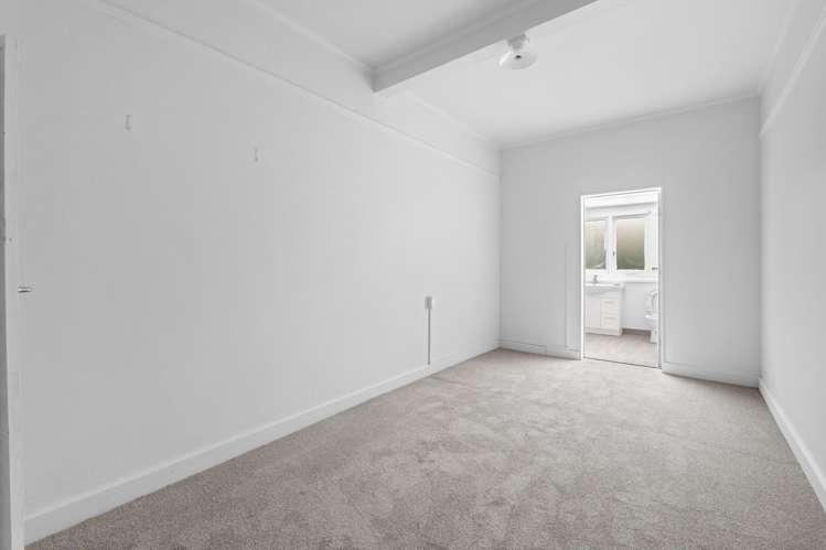 1220 New North Road Mount Albert_16