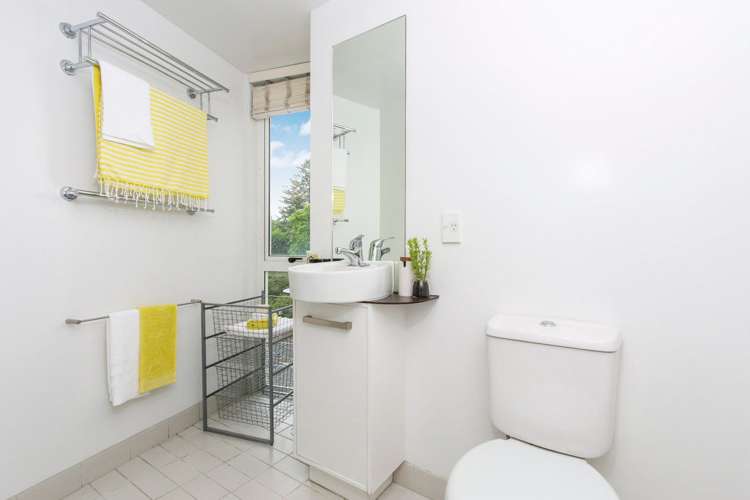 402/10 Waterloo Quadrant Auckland Central_14