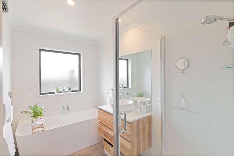 73 Oaks Drive Lincoln_16