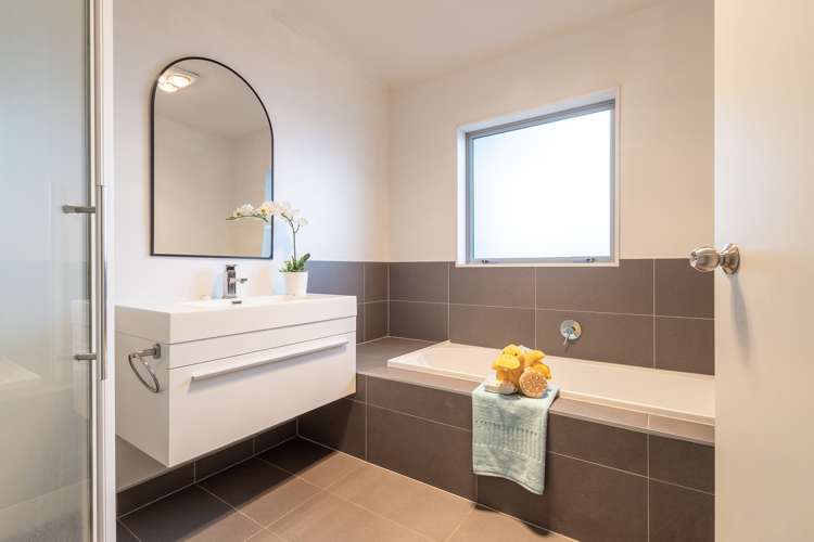 55 Alpers Ridge Leamington_16