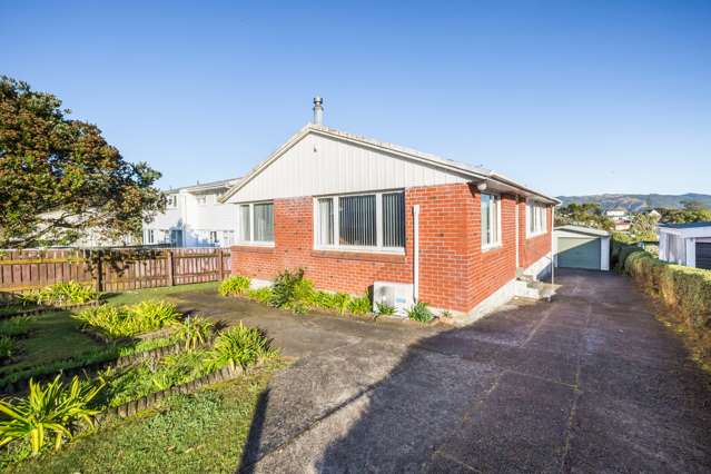 59 Waihora Crescent Waitangirua_1