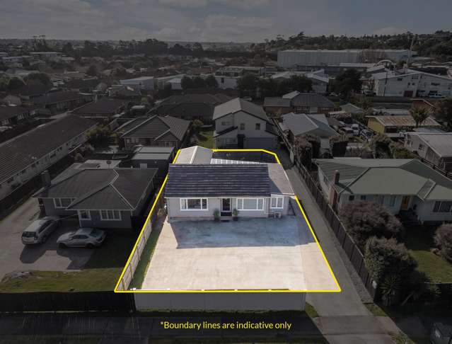 Freehold Family Home with So Many Car Parkings