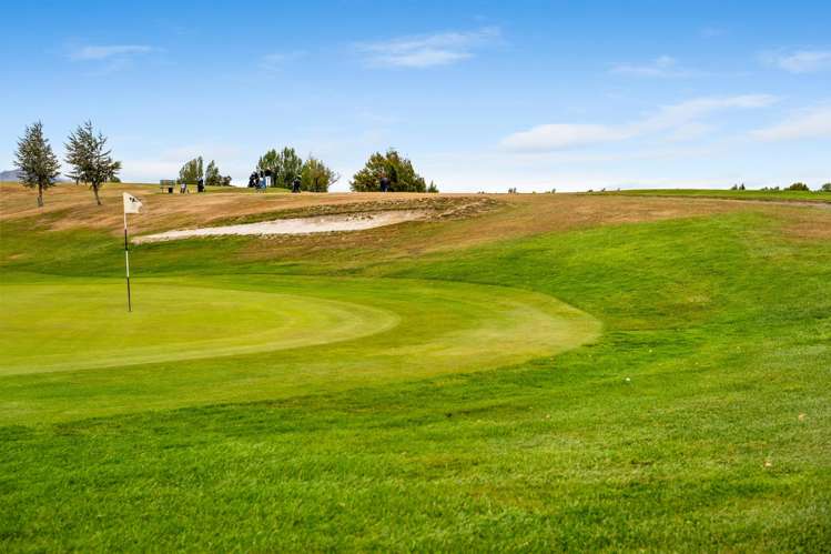 8 Lake View Place Fairhall_19